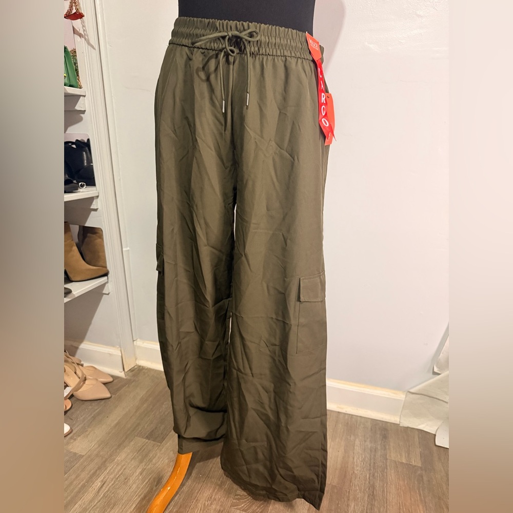 Women's Olive Straight Leg Pants